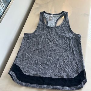 Lululemon workout tank